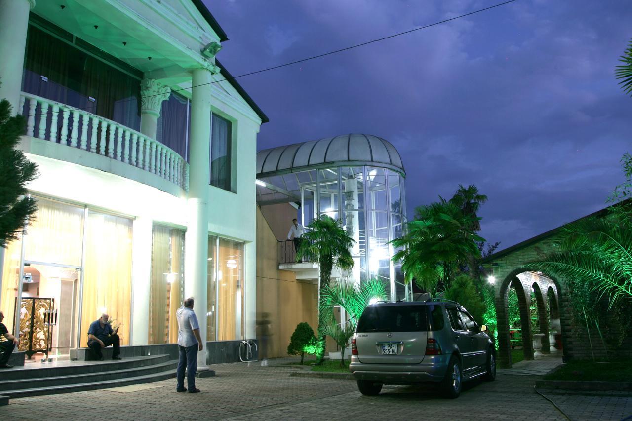 Eleon Hotel Kutaisi Exterior photo